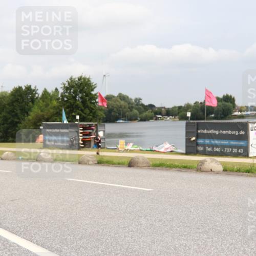 21.06.2025 - 27. Vierlanden-Triathlon H.Heesch http://msf.ph/oto/8009008 15.06.2025 12:19:47 Radfahren 678, 844, 855 meine-sportfotos.de