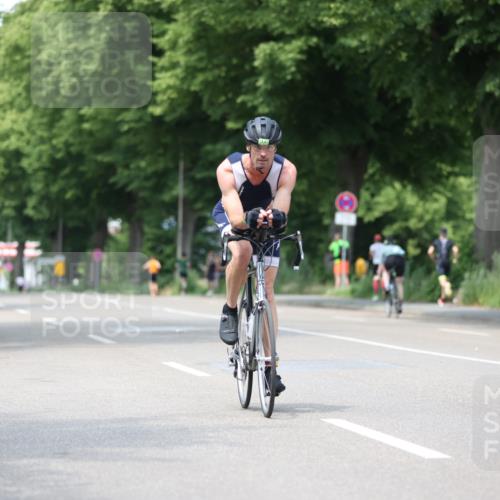 15.06.2025 - 7 Türme Triathlon Yannick Fuchs http://msf.ph/oto/8009025 15.06.2025 13:23:39 Radfahren 451, 1181 meine-sportfotos.de