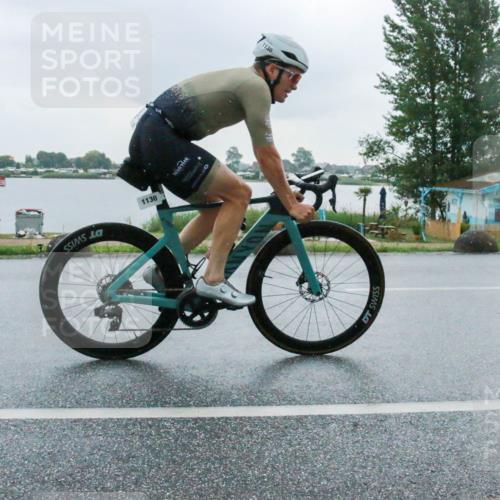 21.06.2025 - 27. Vierlanden-Triathlon H.Heesch http://msf.ph/oto/8009063 15.06.2025 13:29:10 Radfahren 1130 meine-sportfotos.de