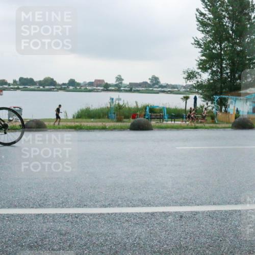 21.06.2025 - 27. Vierlanden-Triathlon H.Heesch http://msf.ph/oto/8009068 15.06.2025 13:29:15 Radfahren 1099, 1163, 1306 meine-sportfotos.de