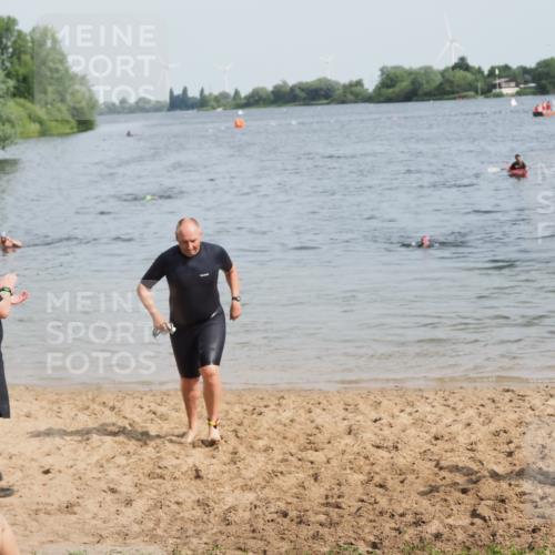 21.06.2025 - 27. Vierlanden-Triathlon MichiJ http://msf.ph/oto/8009069 15.06.2026 10:10:01 Schwimmen 466 meine-sportfotos.de