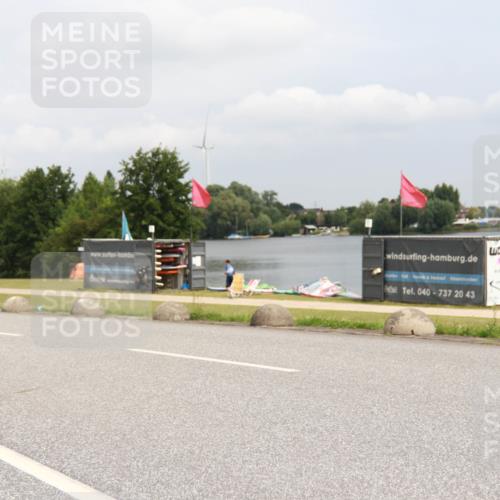 21.06.2025 - 27. Vierlanden-Triathlon H.Heesch http://msf.ph/oto/8009091 15.06.2025 12:19:57 Radfahren 782, 903 meine-sportfotos.de