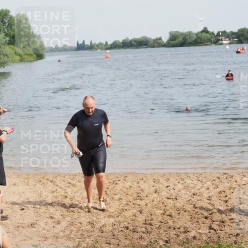 21.06.2025 - 27. Vierlanden-Triathlon MichiJ http://msf.ph/oto/8009099 15.06.2026 10:10:02 Schwimmen 466 meine-sportfotos.de