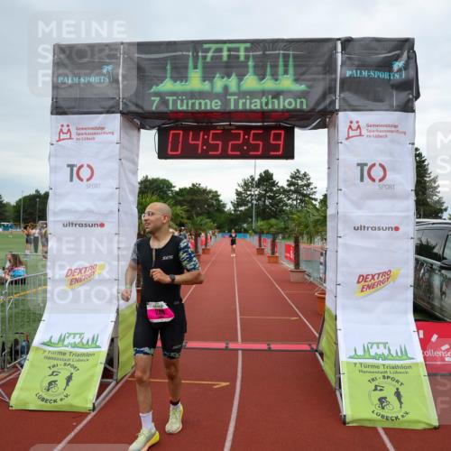 15.06.2025 - 7 Türme Triathlon Michael Strokosch http://msf.ph/oto/8009123 15.06.2025 14:52:59 Ziel 280 meine-sportfotos.de