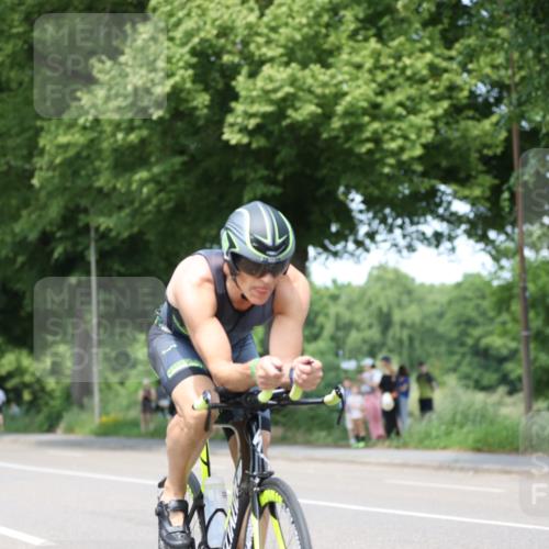 15.06.2025 - 7 Türme Triathlon Yannick Fuchs http://msf.ph/oto/8009124 15.06.2025 13:23:43 Radfahren 1181 meine-sportfotos.de