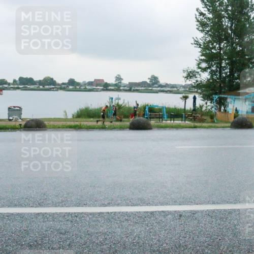 21.06.2025 - 27. Vierlanden-Triathlon H.Heesch http://msf.ph/oto/8009146 15.06.2025 13:29:25 Radfahren 1100, 1236, 1243 meine-sportfotos.de