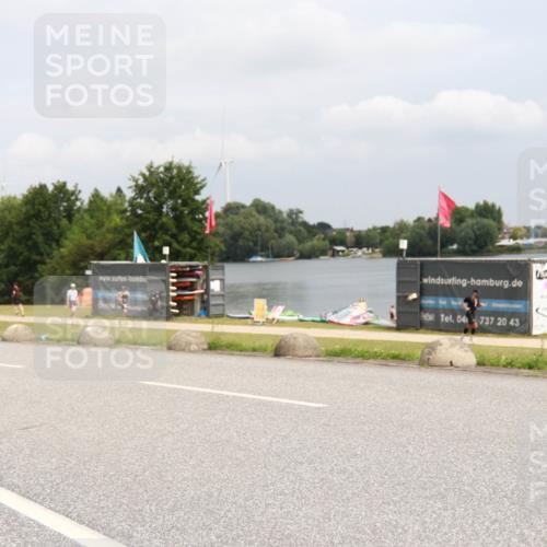 21.06.2025 - 27. Vierlanden-Triathlon H.Heesch http://msf.ph/oto/8009171 15.06.2025 12:21:05 Radfahren 797 meine-sportfotos.de