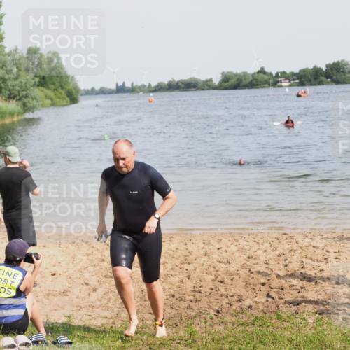 21.06.2025 - 27. Vierlanden-Triathlon MichiJ http://msf.ph/oto/8009189 15.06.2026 10:10:04 Schwimmen 466 meine-sportfotos.de