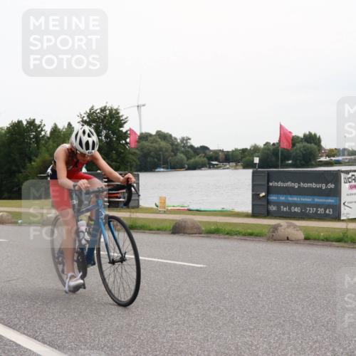 15.06.2025 - 27. Vierlanden-Triathlon H.Heesch http://msf.ph/oto/8009192 15.06.2025 10:52:55 Radfahren 58, 429, 625 meine-sportfotos.de