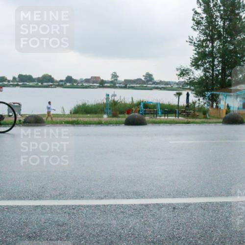 21.06.2025 - 27. Vierlanden-Triathlon H.Heesch http://msf.ph/oto/8009213 15.06.2025 13:29:50 Radfahren 1260, 1289 meine-sportfotos.de