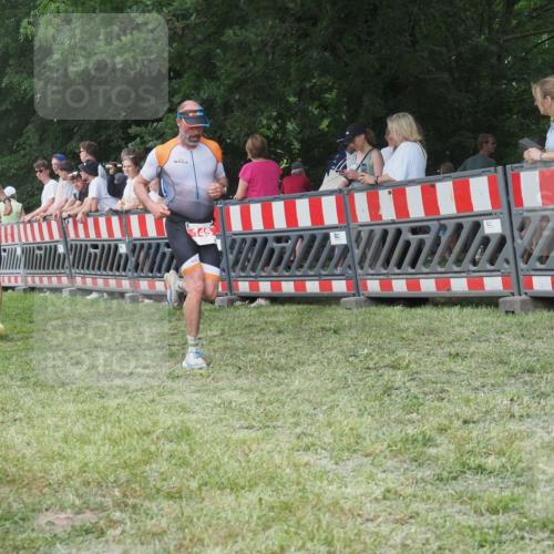 21.06.2025 - 27. Vierlanden-Triathlon KatJ http://msf.ph/oto/8009215 15.06.2025 13:02:46 Ziel 145, 718 meine-sportfotos.de