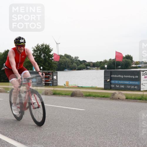 15.06.2025 - 27. Vierlanden-Triathlon H.Heesch http://msf.ph/oto/8009225 15.06.2025 10:53:06 Radfahren 399, 615 meine-sportfotos.de