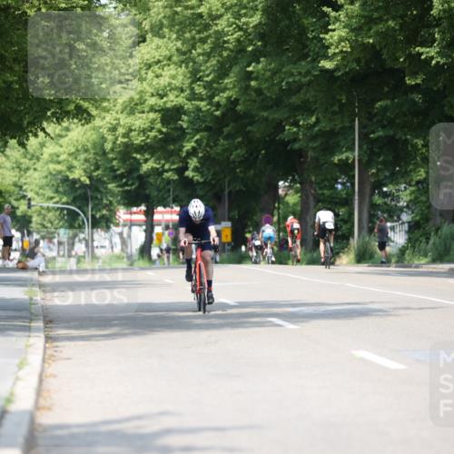 15.06.2025 - 7 Türme Triathlon Yannick Fuchs http://msf.ph/oto/8009237 15.06.2025 12:42:41 Radfahren 214, 306, 561 meine-sportfotos.de