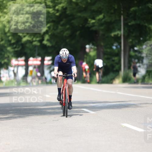 15.06.2025 - 7 Türme Triathlon Yannick Fuchs http://msf.ph/oto/8009260 15.06.2025 12:42:42 Radfahren 214, 306 meine-sportfotos.de