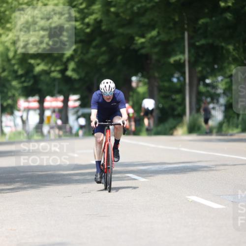 15.06.2025 - 7 Türme Triathlon Yannick Fuchs http://msf.ph/oto/8009272 15.06.2025 12:42:42 Radfahren 214, 306 meine-sportfotos.de