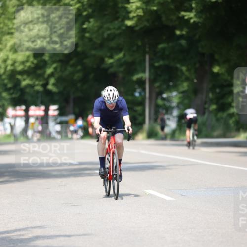 15.06.2025 - 7 Türme Triathlon Yannick Fuchs http://msf.ph/oto/8009296 15.06.2025 12:42:43 Radfahren 214, 306 meine-sportfotos.de