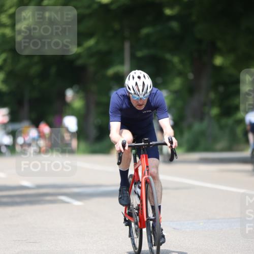 15.06.2025 - 7 Türme Triathlon Yannick Fuchs http://msf.ph/oto/8009309 15.06.2025 12:42:43 Radfahren 214, 306 meine-sportfotos.de