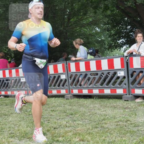 21.06.2025 - 27. Vierlanden-Triathlon KatJ http://msf.ph/oto/8009317 15.06.2025 13:02:48 Ziel 145, 718 meine-sportfotos.de