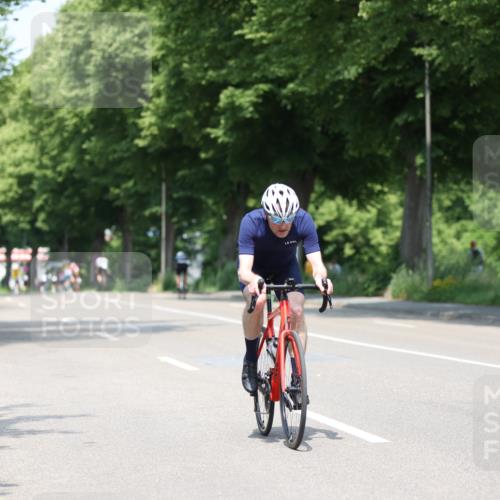 15.06.2025 - 7 Türme Triathlon Yannick Fuchs http://msf.ph/oto/8009341 15.06.2025 12:42:44 Radfahren 214, 306 meine-sportfotos.de