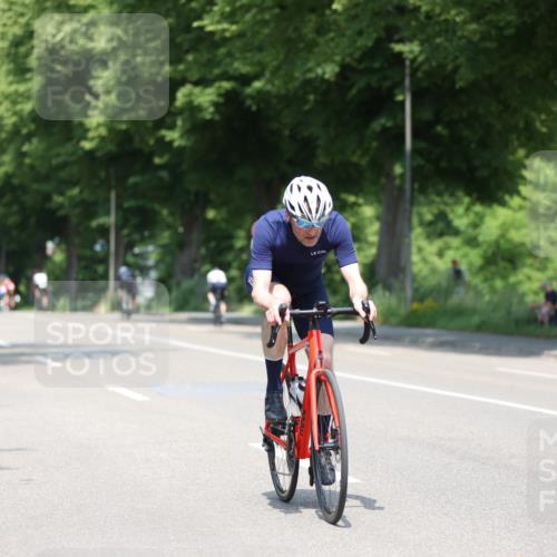 15.06.2025 - 7 Türme Triathlon Yannick Fuchs http://msf.ph/oto/8009352 15.06.2025 12:42:44 Radfahren 214, 306 meine-sportfotos.de