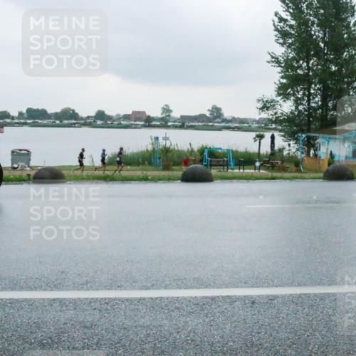 21.06.2025 - 27. Vierlanden-Triathlon H.Heesch http://msf.ph/oto/8009358 15.06.2025 13:30:15 Radfahren 1097, 1264 meine-sportfotos.de