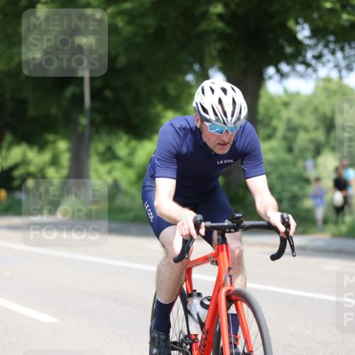 15.06.2025 - 7 Türme Triathlon Yannick Fuchs http://msf.ph/oto/8009367 15.06.2025 12:42:44 Radfahren 214, 306 meine-sportfotos.de