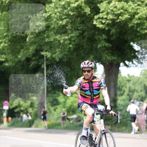 15.06.2025 - 7 Türme Triathlon Yannick Fuchs http://msf.ph/oto/8009369 15.06.2025 13:24:01 Radfahren 219, 458, 624, 1016 meine-sportfotos.de