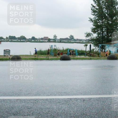 21.06.2025 - 27. Vierlanden-Triathlon H.Heesch http://msf.ph/oto/8009408 15.06.2025 13:30:26 Radfahren 1110, 1262, 1296 meine-sportfotos.de