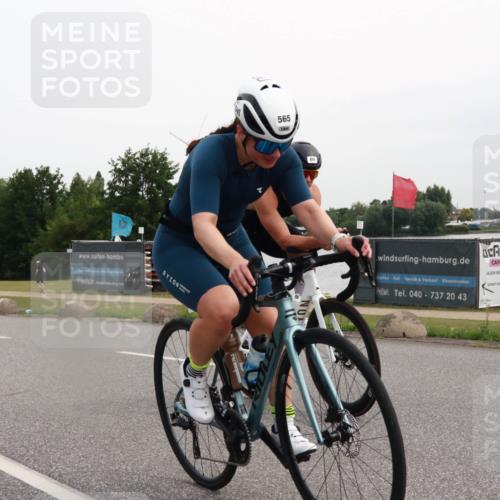 15.06.2025 - 27. Vierlanden-Triathlon H.Heesch http://msf.ph/oto/8009412 15.06.2025 10:54:09 Radfahren 69, 85, 362, 509, 565, 585, 622, 631 meine-sportfotos.de