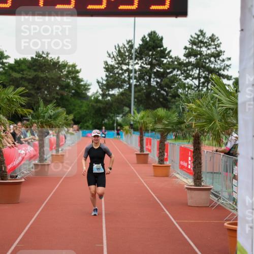 15.06.2025 - 7 Türme Triathlon Michael Strokosch http://msf.ph/oto/8009459 15.06.2025 14:53:35 Ziel 547, 601 meine-sportfotos.de
