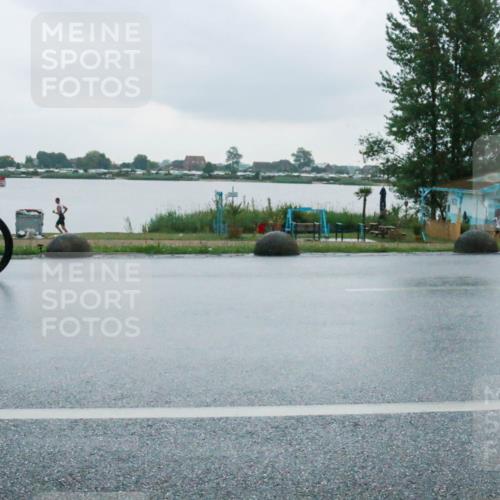 21.06.2025 - 27. Vierlanden-Triathlon H.Heesch http://msf.ph/oto/8009487 15.06.2025 13:30:46 Radfahren 1245 meine-sportfotos.de