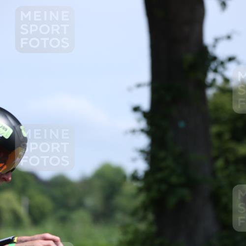 15.06.2025 - 7 Türme Triathlon Yannick Fuchs http://msf.ph/oto/8009492 15.06.2025 12:43:05 Radfahren 369, 392 meine-sportfotos.de