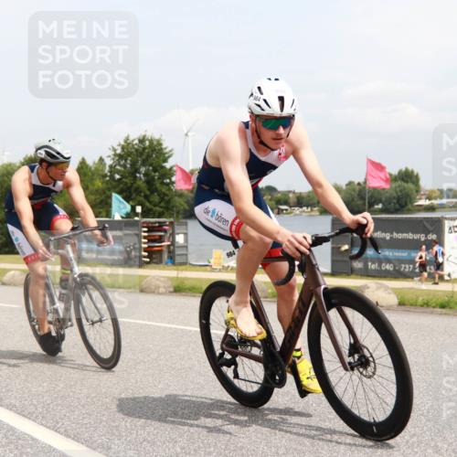 21.06.2025 - 27. Vierlanden-Triathlon H.Heesch http://msf.ph/oto/8009537 15.06.2025 12:26:47 Radfahren 984, 985, 986, 987, 988 meine-sportfotos.de