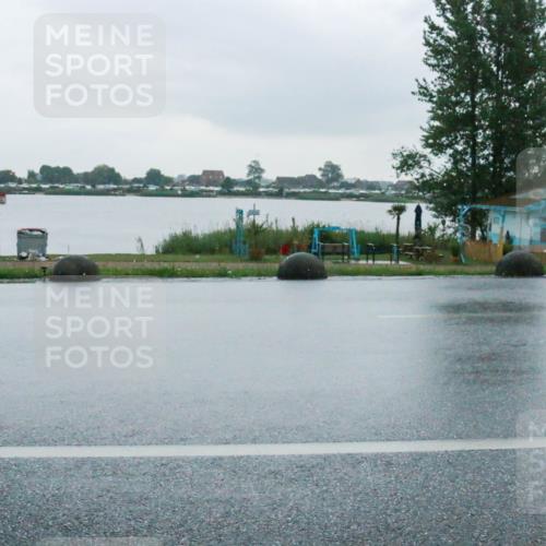 21.06.2025 - 27. Vierlanden-Triathlon H.Heesch http://msf.ph/oto/8009569 15.06.2025 13:31:43 Radfahren 1106, 1116 meine-sportfotos.de