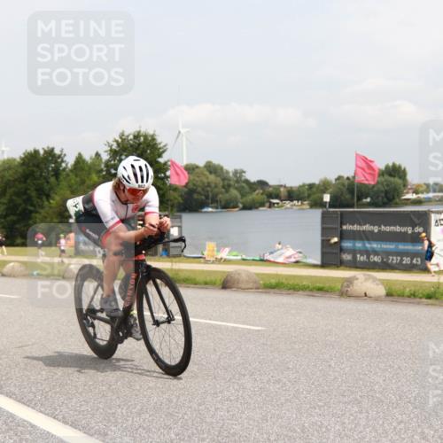 21.06.2025 - 27. Vierlanden-Triathlon H.Heesch http://msf.ph/oto/8009572 15.06.2025 12:27:00 Radfahren 769, 982 meine-sportfotos.de