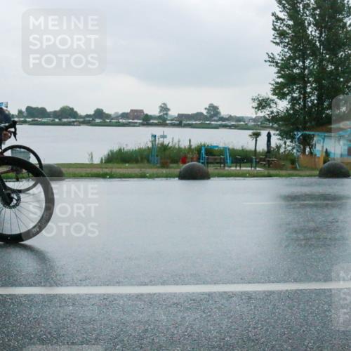 21.06.2025 - 27. Vierlanden-Triathlon H.Heesch http://msf.ph/oto/8009576 15.06.2025 13:31:50 Radfahren 1156, 1241 meine-sportfotos.de