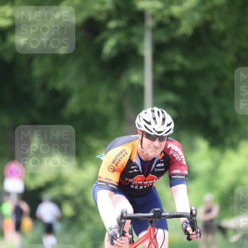15.06.2025 - 7 Türme Triathlon Yannick Fuchs http://msf.ph/oto/8009585 15.06.2025 13:24:12 Radfahren 308 meine-sportfotos.de