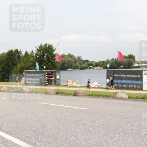 21.06.2025 - 27. Vierlanden-Triathlon H.Heesch http://msf.ph/oto/8009587 15.06.2025 12:27:33 Radfahren  meine-sportfotos.de
