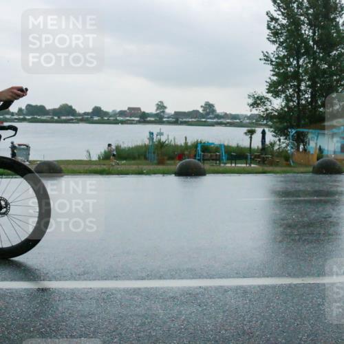 21.06.2025 - 27. Vierlanden-Triathlon H.Heesch http://msf.ph/oto/8009596 15.06.2025 13:33:01 Radfahren 1109, 1301 meine-sportfotos.de