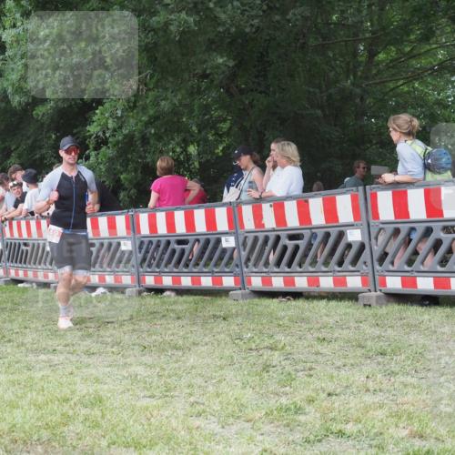 21.06.2025 - 27. Vierlanden-Triathlon KatJ http://msf.ph/oto/8009627 15.06.2025 13:03:19 Ziel 149, 233 meine-sportfotos.de
