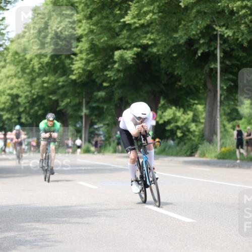 15.06.2025 - 7 Türme Triathlon Yannick Fuchs http://msf.ph/oto/8009651 15.06.2025 13:24:29 Radfahren 215, 397, 640, 930, 1072, 1182 meine-sportfotos.de