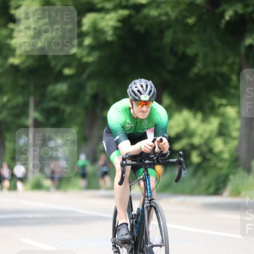 15.06.2025 - 7 Türme Triathlon Yannick Fuchs http://msf.ph/oto/8009685 15.06.2025 13:24:30 Radfahren 215, 397, 543, 640, 930, 1072, 1182 meine-sportfotos.de