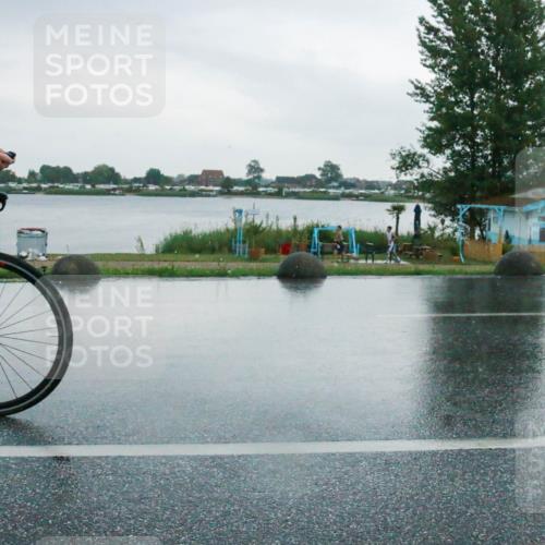 21.06.2025 - 27. Vierlanden-Triathlon H.Heesch http://msf.ph/oto/8009691 15.06.2025 13:39:54 Radfahren 1165 meine-sportfotos.de
