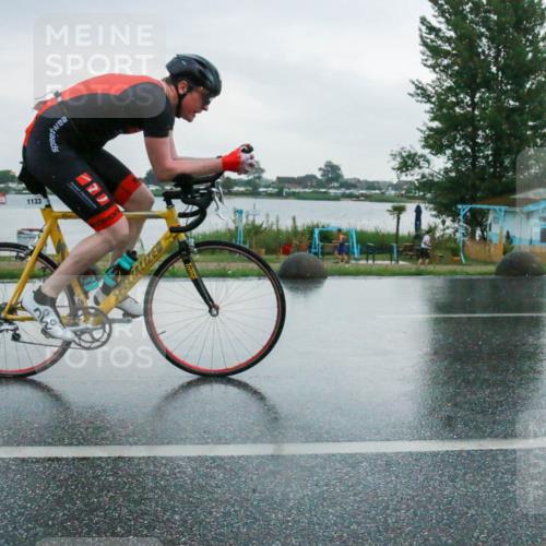 21.06.2025 - 27. Vierlanden-Triathlon H.Heesch http://msf.ph/oto/8009708 15.06.2025 13:40:20 Radfahren 1133 meine-sportfotos.de