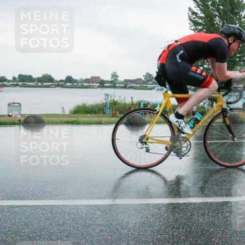 21.06.2025 - 27. Vierlanden-Triathlon H.Heesch http://msf.ph/oto/8009715 15.06.2025 13:40:20 Radfahren 1133 meine-sportfotos.de