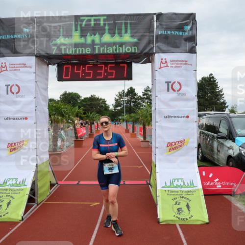 15.06.2025 - 7 Türme Triathlon Michael Strokosch http://msf.ph/oto/8009721 15.06.2025 14:53:57 Ziel 352 meine-sportfotos.de