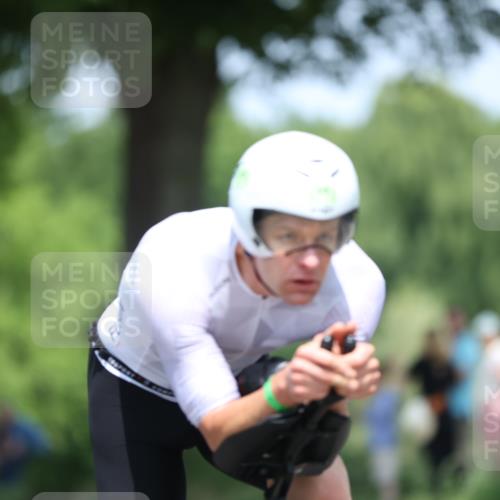 15.06.2025 - 7 Türme Triathlon Yannick Fuchs http://msf.ph/oto/8009742 15.06.2025 12:43:30 Radfahren  meine-sportfotos.de