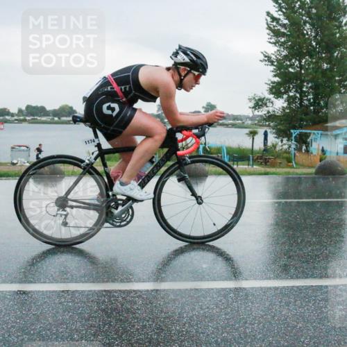 21.06.2025 - 27. Vierlanden-Triathlon H.Heesch http://msf.ph/oto/8009748 15.06.2025 13:41:32 Radfahren 1174 meine-sportfotos.de