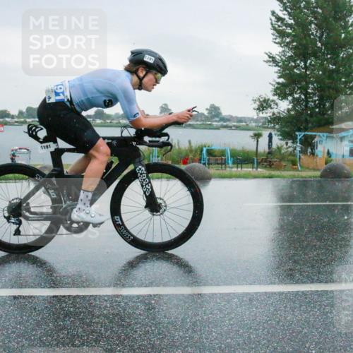 21.06.2025 - 27. Vierlanden-Triathlon H.Heesch http://msf.ph/oto/8009771 15.06.2025 13:41:50 Radfahren 1180, 1191 meine-sportfotos.de