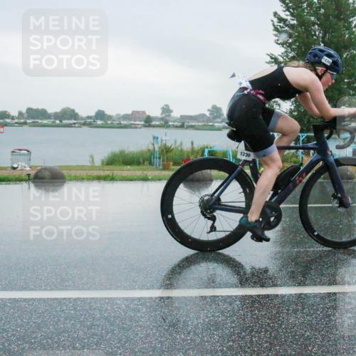21.06.2025 - 27. Vierlanden-Triathlon H.Heesch http://msf.ph/oto/8009806 15.06.2025 13:42:38 Radfahren 1230 meine-sportfotos.de